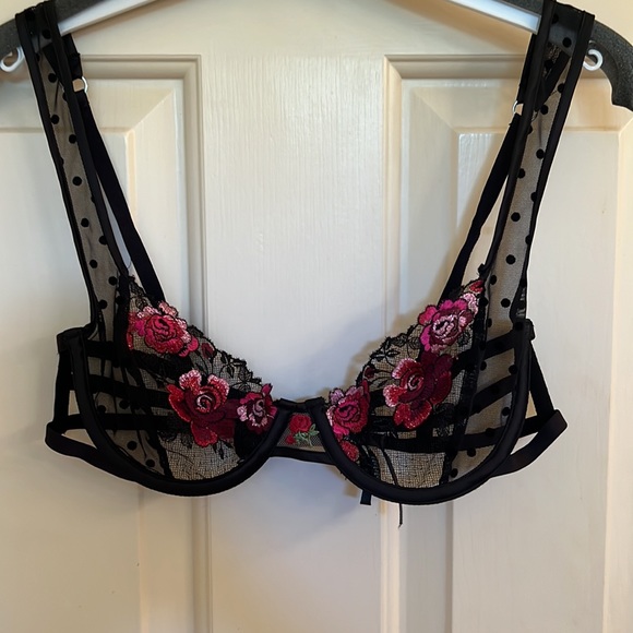 FOR LOVE AND LEMONS BLACK ROSY BRA - Picture 3 of 3